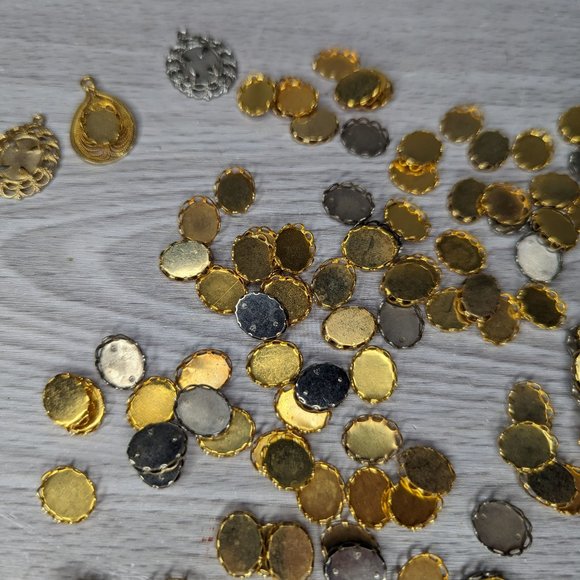 Lot of Various Gold & Silver Tone Cabochon Settings - Picture 3 of 6